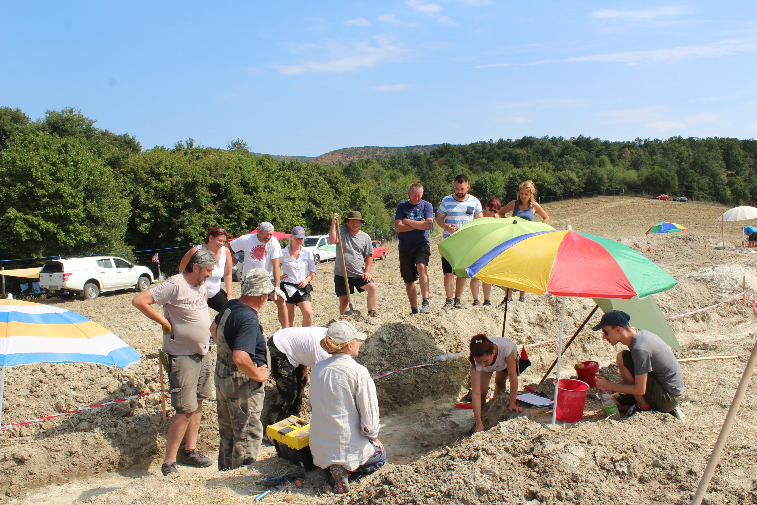Volunteers at at excavation organised by the HNM
